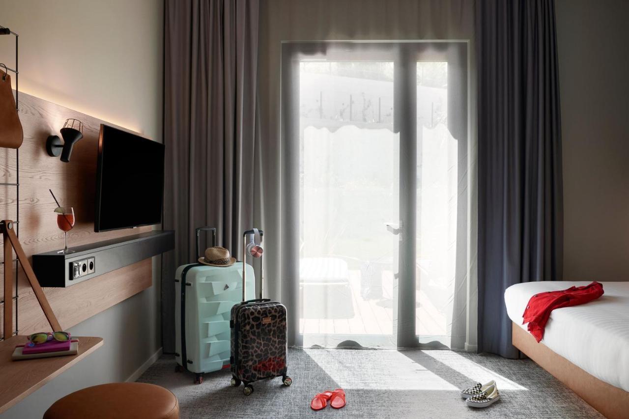 Moxy Sophia Antipolis Hotel Biot Buitenkant foto