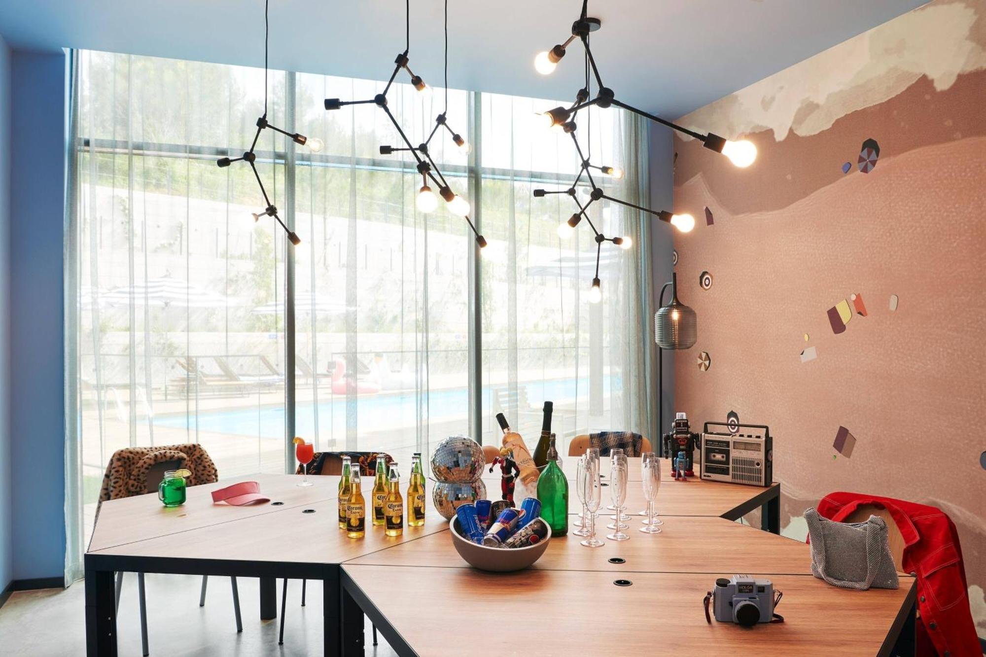 Moxy Sophia Antipolis Hotel Biot Buitenkant foto