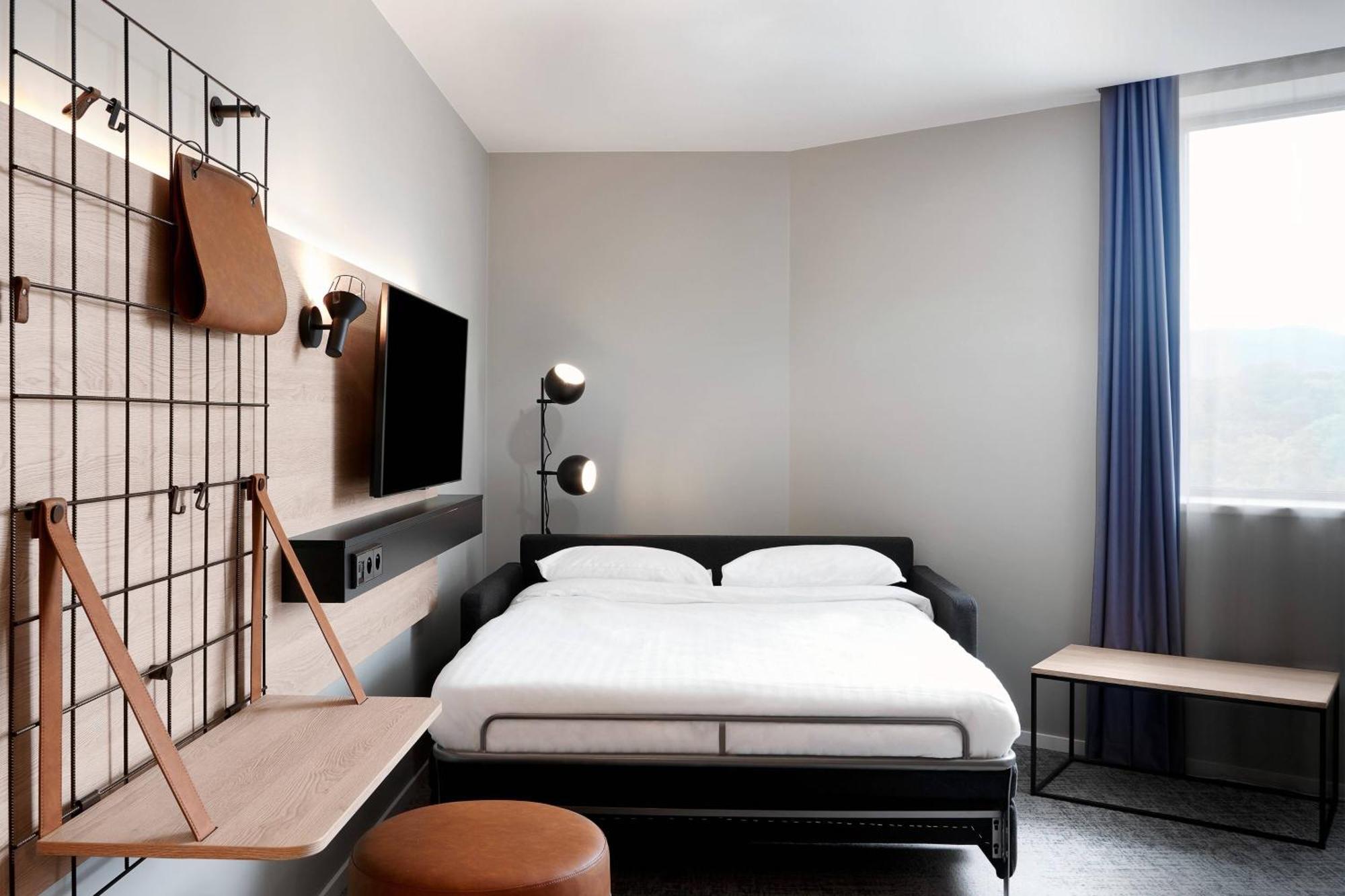 Moxy Sophia Antipolis Hotel Biot Buitenkant foto