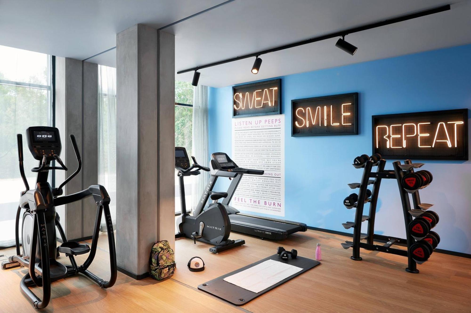 Moxy Sophia Antipolis Hotel Biot Buitenkant foto